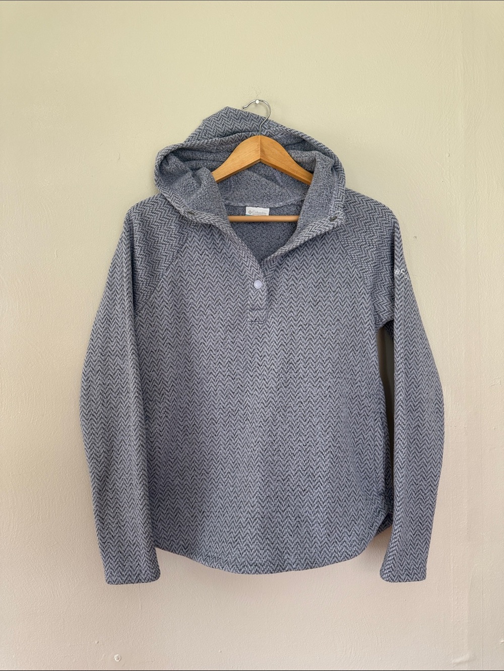 Columbia Heather Gray Chevron Hooded Snap Pullover - Women